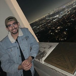 Meet your Posher, Javier